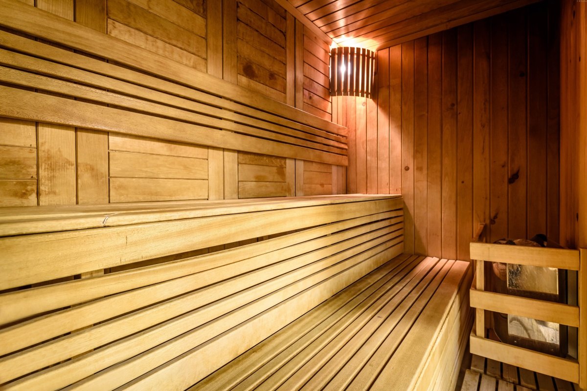 https://www.penzioncentralpark.sk/wp-content/themes/penzioncentralpark/images/pic/125/18-Penzion-Central-Park-Wellness-finska-sauna-1.jpg